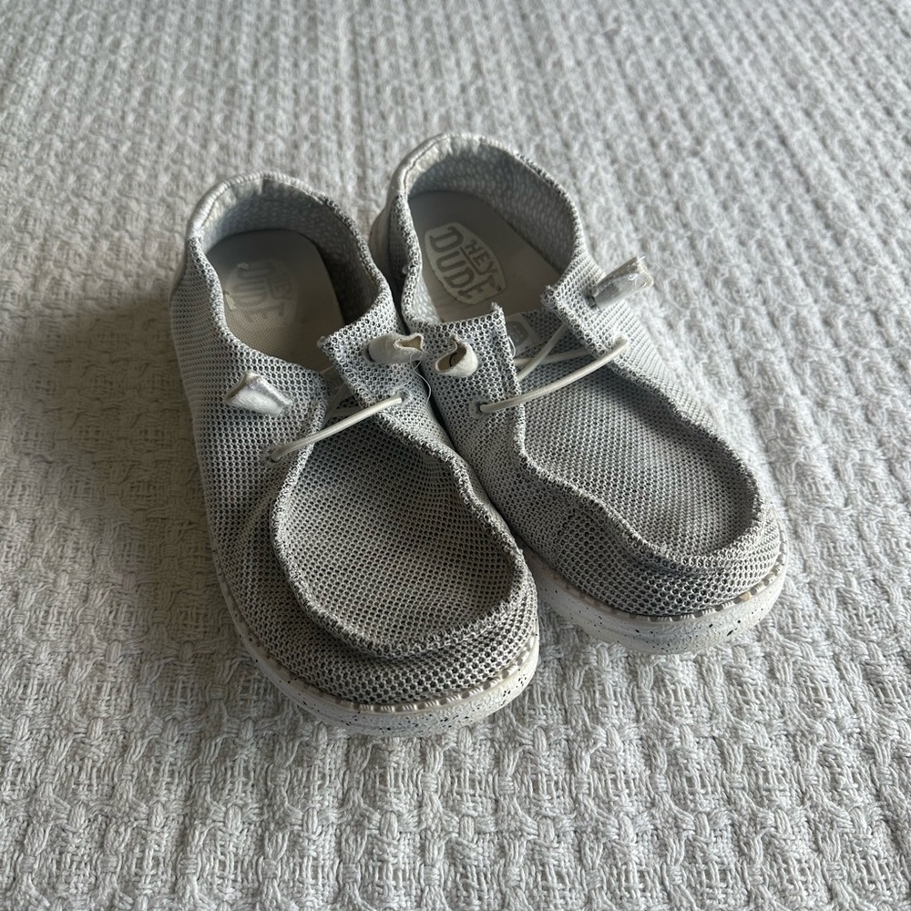New Hey Dude Wendy Womens size 8 Comfort Shoes Gray‎ White